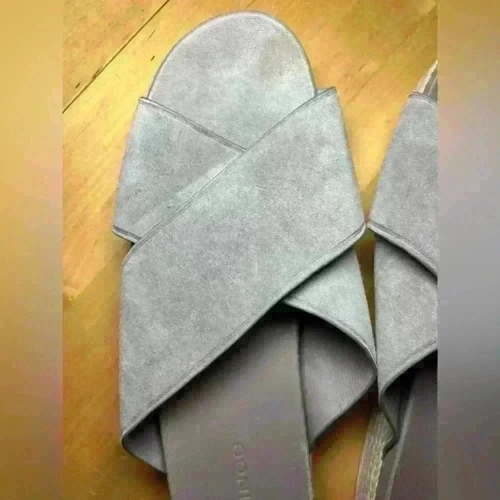 VINCE Villaire Suede Sandals Cris Cross Espadrille Light Grey Slip On Neutral